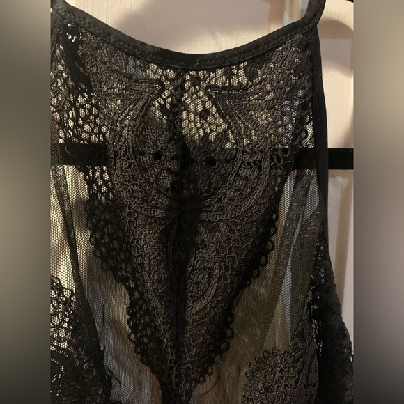 victoria’s Secret Body - Picture 3 of 6